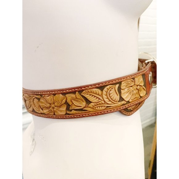 31" Vintage Western Brown Leather Hand Tooled Belt / Floral Motif - Picture 3 of 7